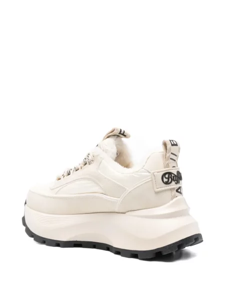 Sneakersy Buffalo na platformie