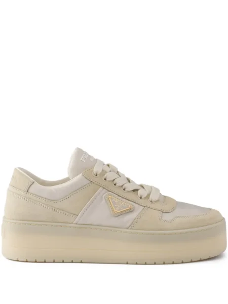 Sneakerși Prada cu platformă