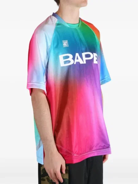 Tricou A Bathing Ape® cu imagine cu gradient roz