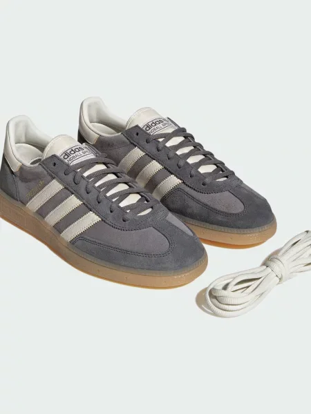 Кожаные кеды Adidas серые