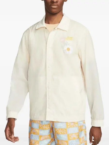 Fleecové běžecké kraťasy Nike s vázáním červené