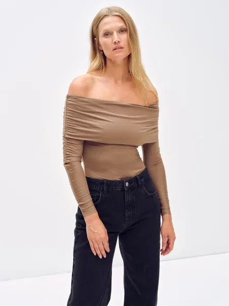 ABOUT YOU x Toni Garrn Tricou Kiara taupe gri