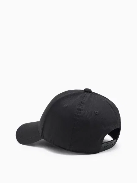 Кепка Armani Exchange черная