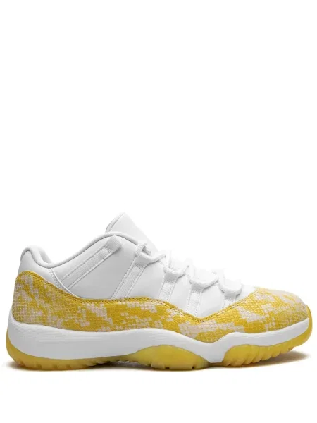 Sneakerși Jordan alb