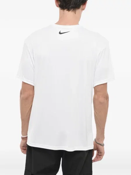 Scurt chiloți Nike cu imagine cu model floral negru