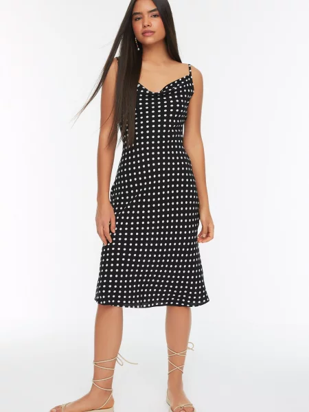 Sukienka midi Trendyol czarna