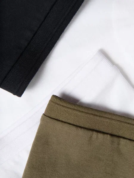 Поло Reserved черное