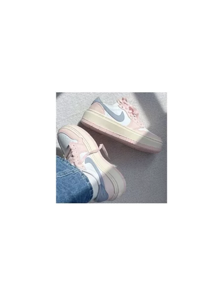 Pantofi Nike roz