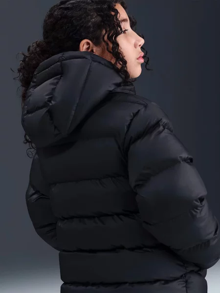 Детская куртка Nike черная