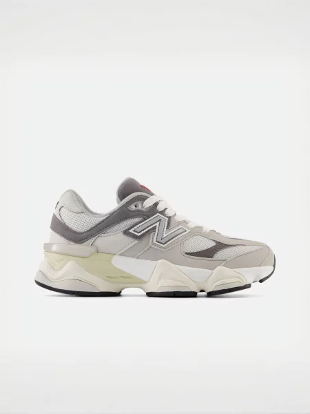 Детские кроссовки New Balance 990 серые