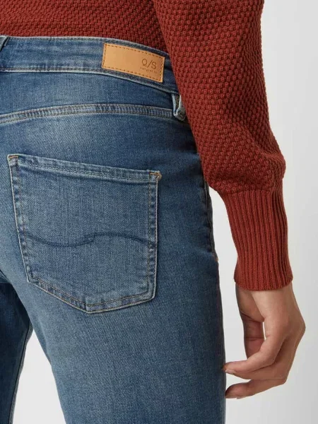 Jeansy o kroju slim fit z dodatkiem streczu model ‘Catie’ Qs niebieskie