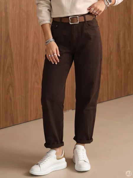 Jeansy mom fit z paskiem ciemnobrązowe Dstreet