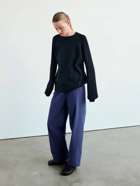 Sweter z dzianiny z okrągłym dekoltem Kobieta L MANGO granatowy