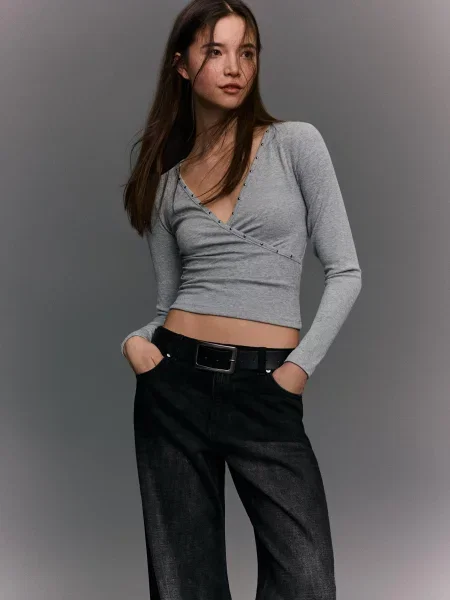 Bershka Koszulka Z Długim Rękawem Z Ćwiekami Kobieta L szary