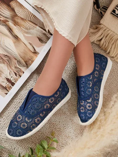 Sneakerși Resti ajurate albastru