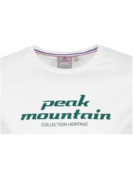 Tricou Peak Mountain alb
