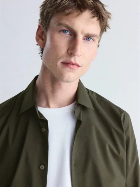 Koszula z bawełny comfort stretch non-iron khaki Mężczyzna XS MANGO MAN