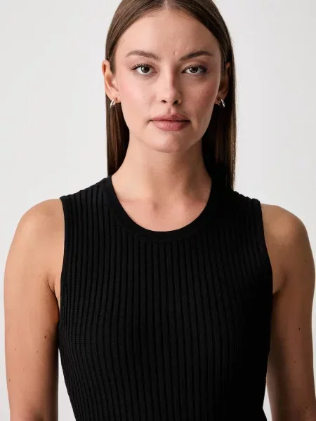 Ruha Dkny fekete