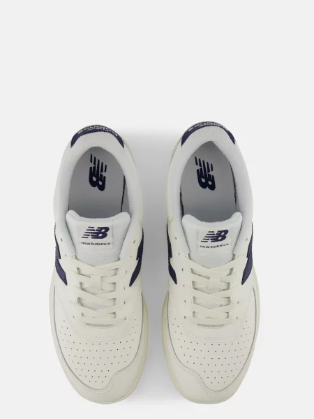 Кожаные кроссовки New Balance белые