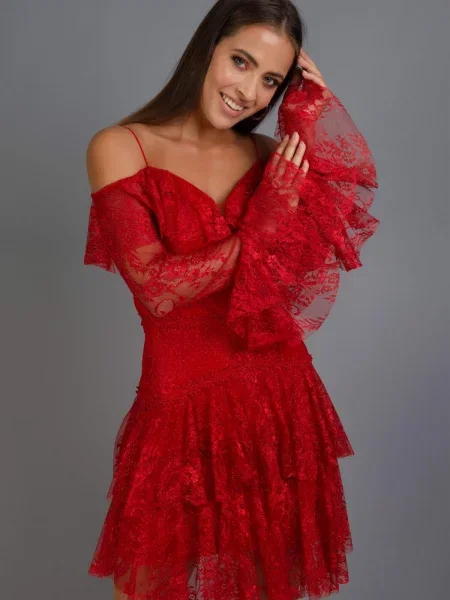 Rochie mini Carmen din dantelă roșu