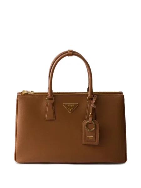 Geantă Prada din piele maro
