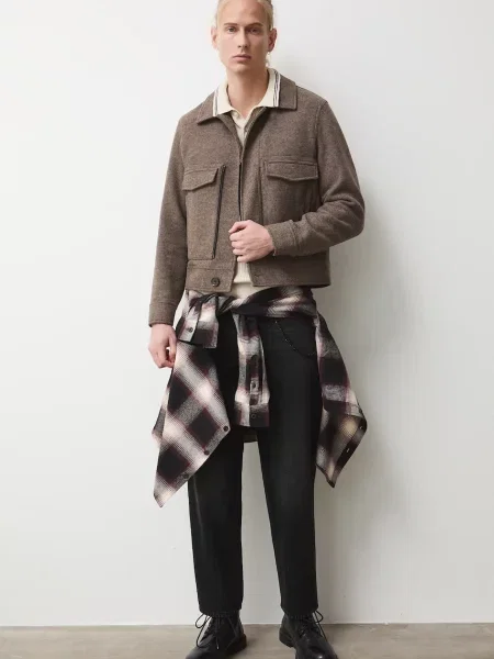 Medicine geacă cu aspect de cămașă maro