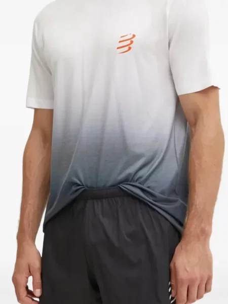 Pantaloni scurți Compressport cu imagine negru