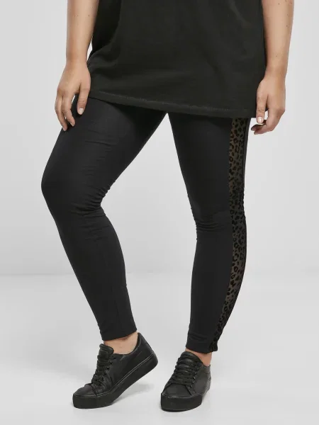 Клинове Urban Classics на райета с дантела черно