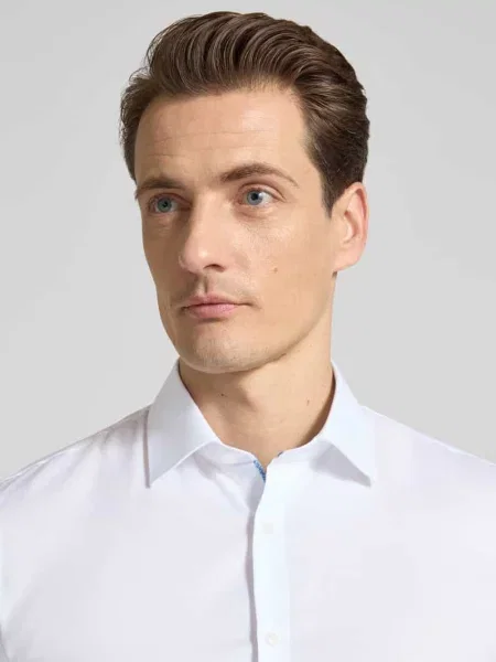 Koszula biznesowa o kroju Super Slim Fit z kołnierzykiem typu kent Olymp No. Six biała