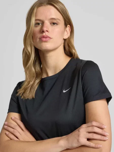 T-shirt z logo model Tempo' Nike Training czarna