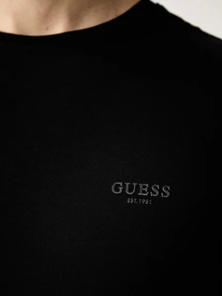 Футболка Guess
