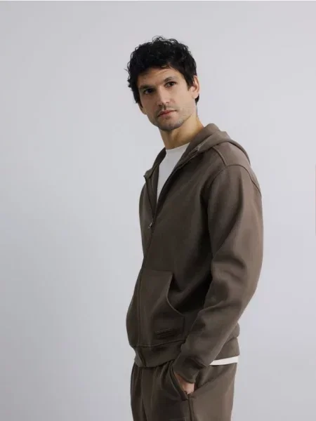 Худи Reserved зеленое