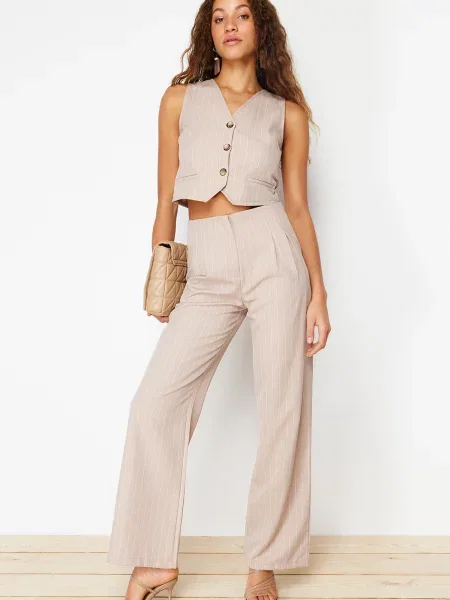 Pantaloni Trendyol cu dungi bej