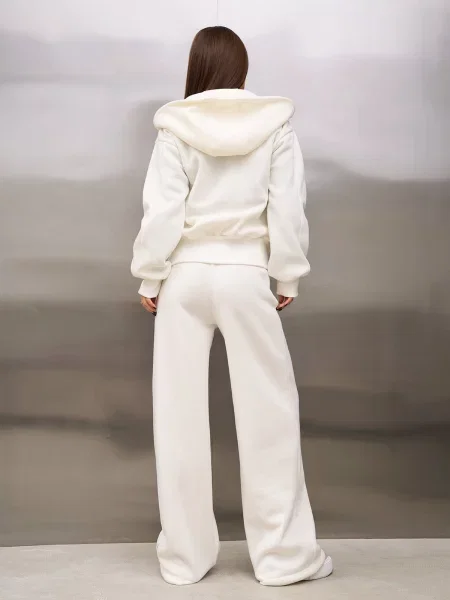 Костюмный спортивный костюм Issa Plus