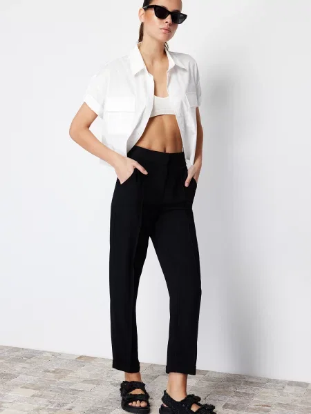 Pantaloni Trendyol negru