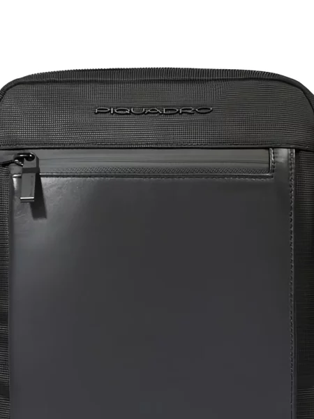 Rucsac Piquadro cu autograf negru