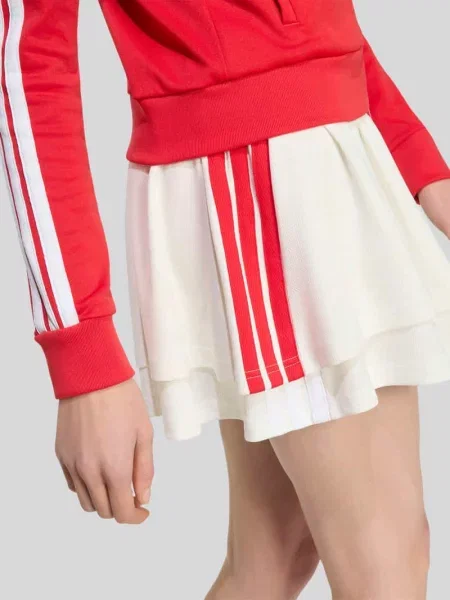 Spódnica mini z aplikacją z logo Adidas Sportswear biała