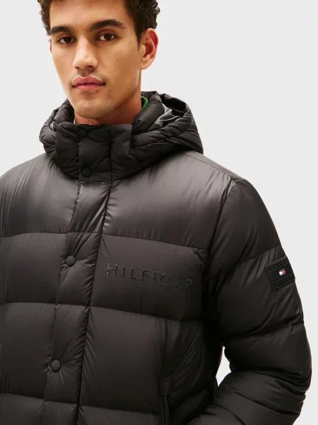 Куртка Tommy Hilfiger с капюшоном черная