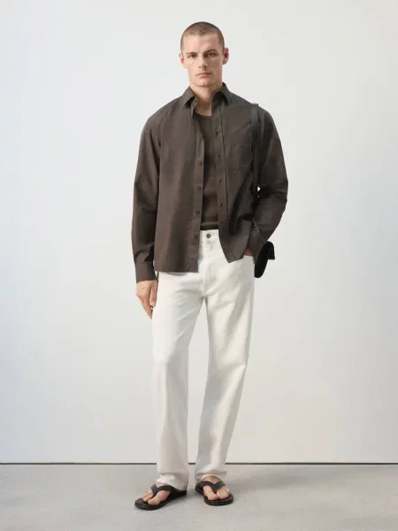 Koszula relaxed fit czekoladowy Mężczyzna XXL MANGO MAN