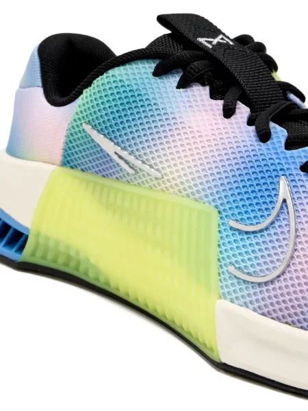 Sneakerși Nike Metcon din piele de căprioară alergare cu platformă alb