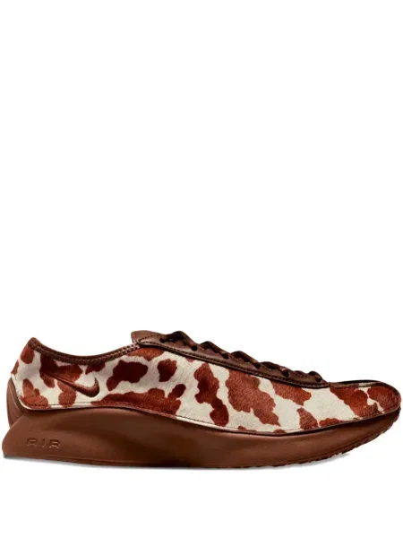 Велурени маратонки Nike бяло