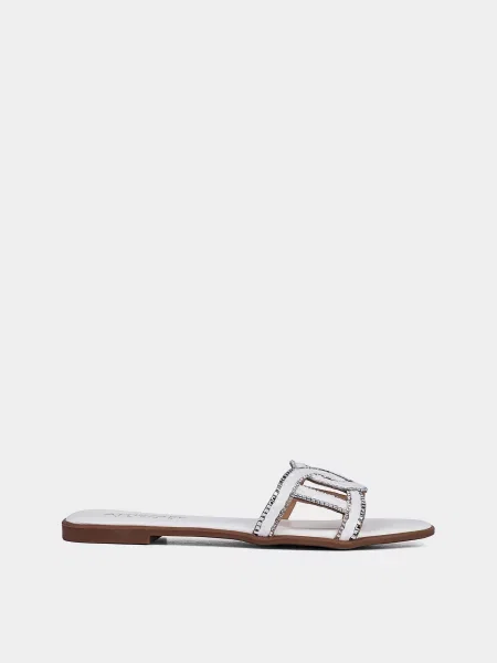 Шльопанці Attizzare текстиль білий