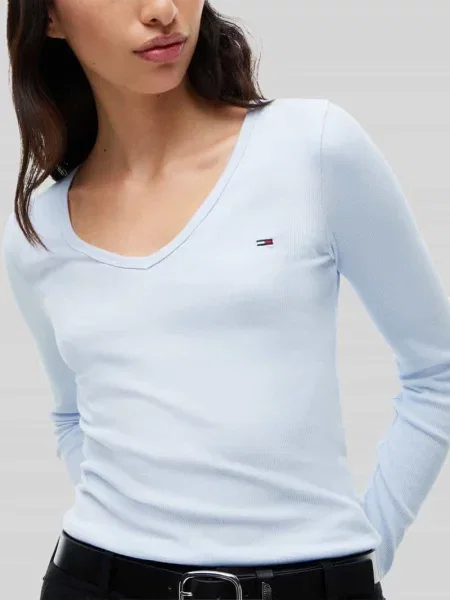 Bluzka z długim rękawem o kroju slim fit z detalem z logo Tommy Jeans