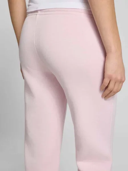 Spodnie dresowe z elastycznym pasem model Iconic' Gina Tricot różowy