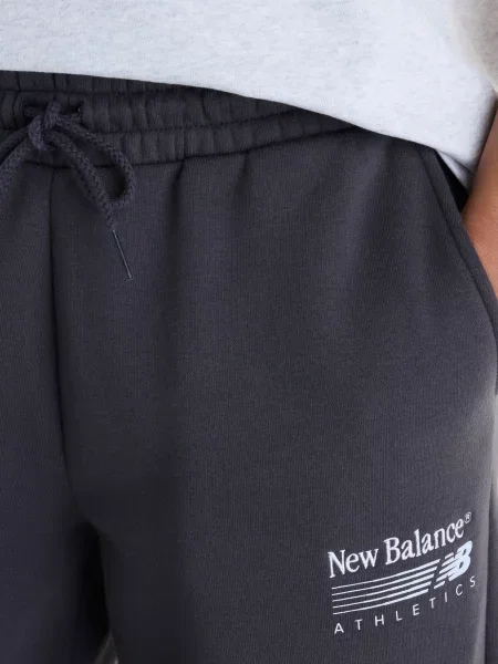 Флисовые спортивные штаны New Balance черные