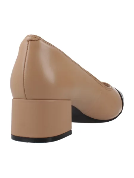 Pantofi Clarks bej
