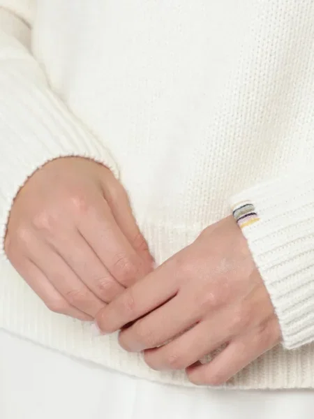 Decupat pulover Extreme Cashmere din cașmir chunky alb