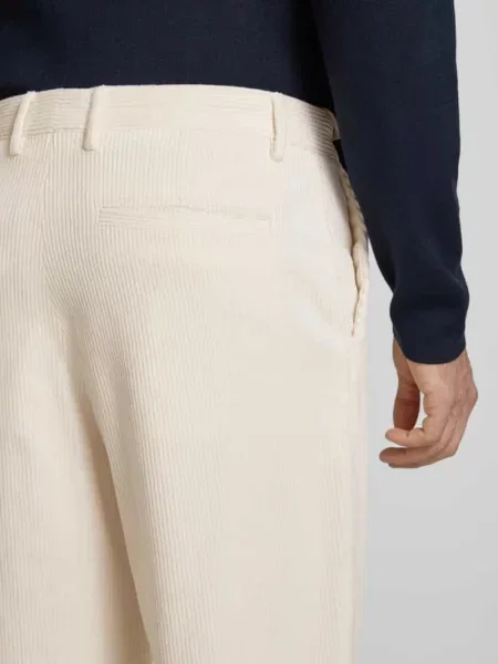 Spodnie sztruksowe z wysokim stanem z zakładką w pasie model Luke' Selected białe