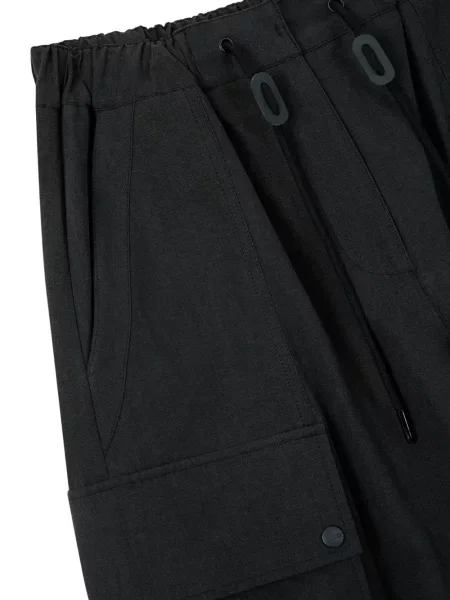 Pantaloni scurți cargo Studio Tomboy plisate negru