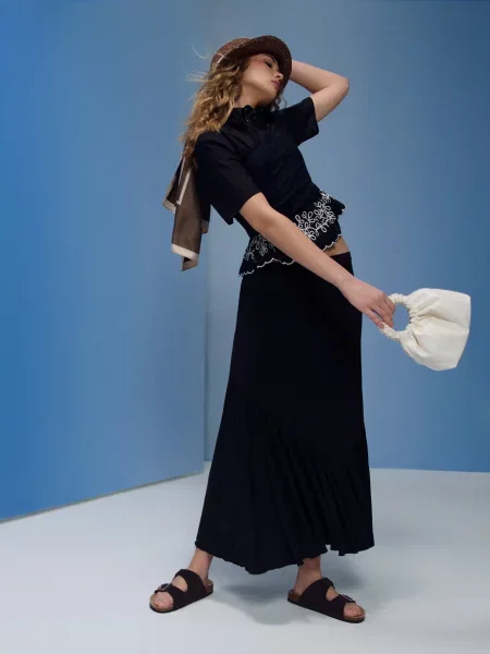 Максі-спідниця з асиметричним драпіруванням чорний